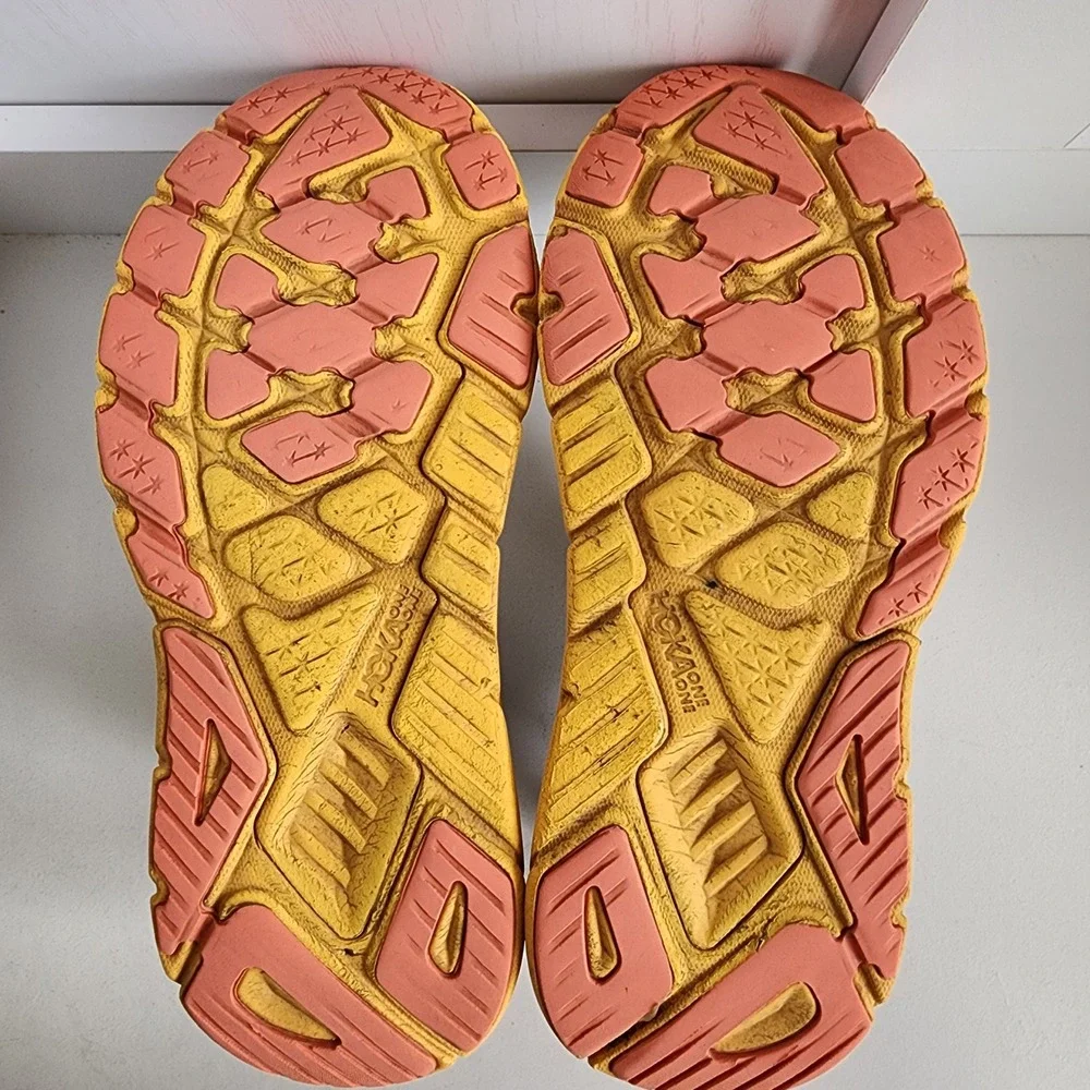 Hoka One One Arahi 6 Womens 9B Grey cloud Orange Yellow Stability Running Shoes